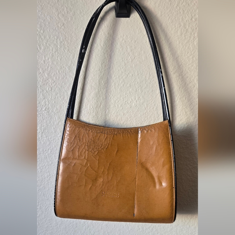 Vantage Elegant Tan Leather Shoulder Bag
